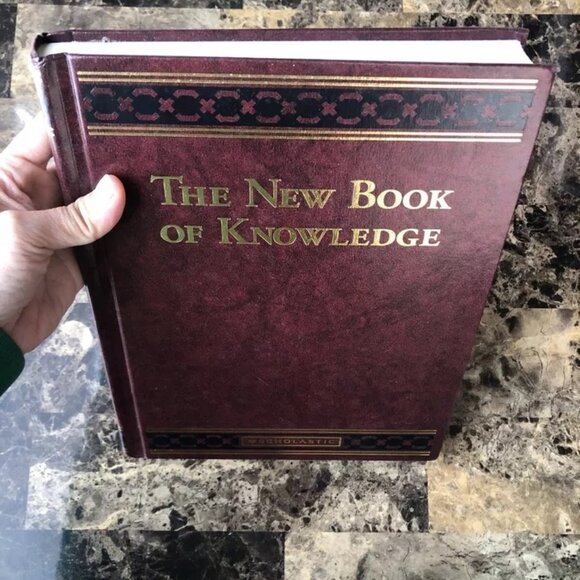 The New Book Of Knowledge 2 B Scholastic Hardcover 2007 - Picture 5 of 10